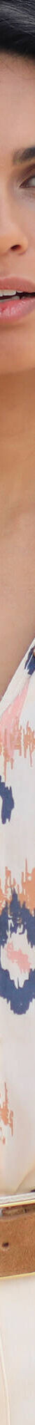 Chemisier ample imprimé, manches blousantes (beige / rose) Chemisier ample imprimé, manches blousantes (beige / rose)